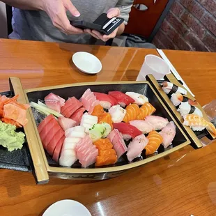 Sushi Sashimi Combo Platter