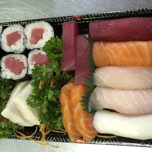Sushi sashimi lunch