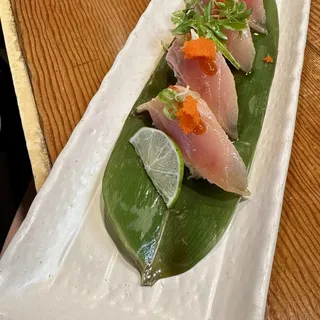 hamachi nigiri