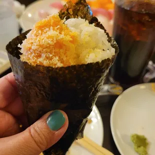 Spicy Salmon handroll