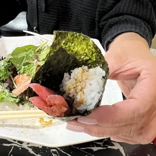 tuna hand roll