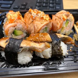 Lion king roll 8 peaces and one order of unagi nigiri