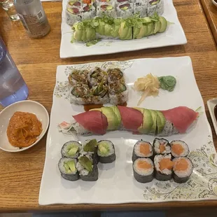Salmon Skin R, Avocado. Salmon R