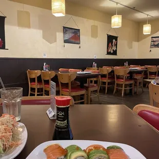 sushi and sashimi, interior