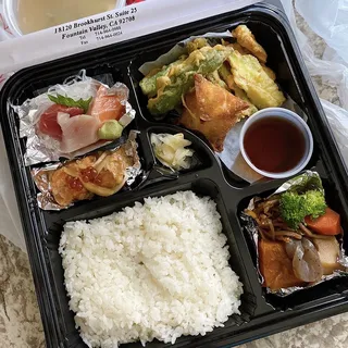 Traditional Bento Box