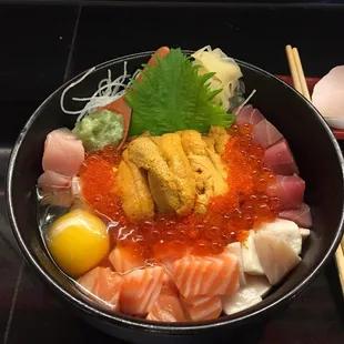 Uni and fish special bowl