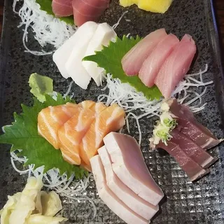 Assorted Sashimi (20 Pieces)