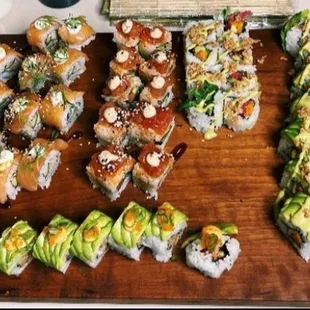 For the best sushi in Arvada and Denver, come see Sushi Kuro! Also dumplings, ramen, sushi burritos, poke bowls, and more!