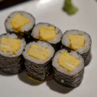 Tamago roll