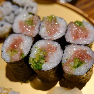 Negi Toro roll