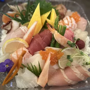 Chirashi bowl