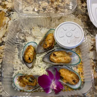 Spicy Garlic Butter Mussel