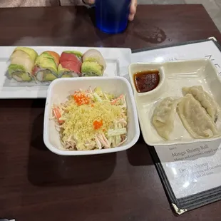 Kani Salad Gyoza (8 pcs)steamed Rainbow Roll
