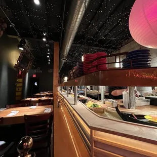 sushi and sashimi, interior