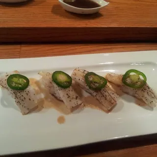 Seared Pepper white Tuna sushi