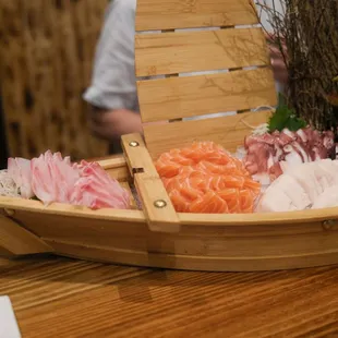 sashimi boat