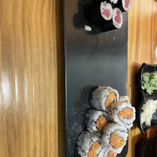 Spicy Salmon Roll