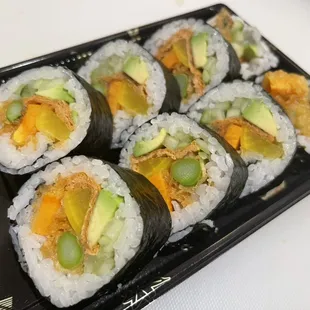 Fresh veggie tempura roll !