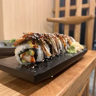 Dragon roll