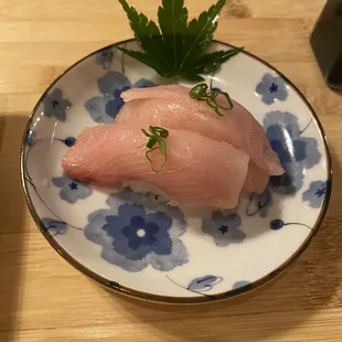 Yellowtail nigiri