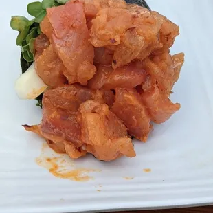 Spicy yellow take hand roll