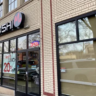 Sushi Mo Storefront and Entrance