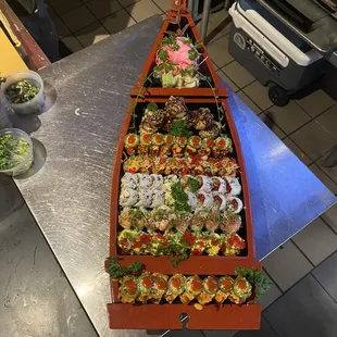 sushi and sashimi, interior