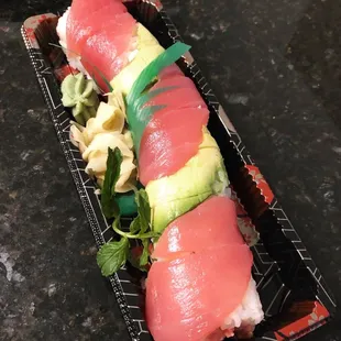 Tuna Dragon Roll