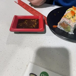 Tuna Roll-with soy sauce