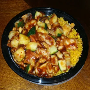 Kung Pao chkn with very yllw / hard fried rice.