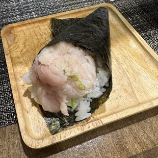 Negi hamachi hand roll