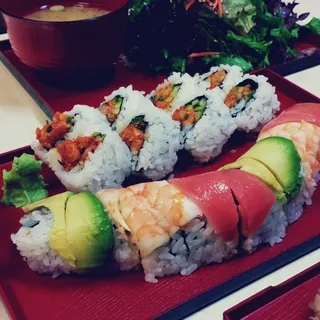 Spicy Tuna Roll* 8pc