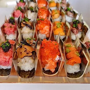 Wagyu beef, scallop, salmon, uni, toro temaki (IG: hangryforwhat)