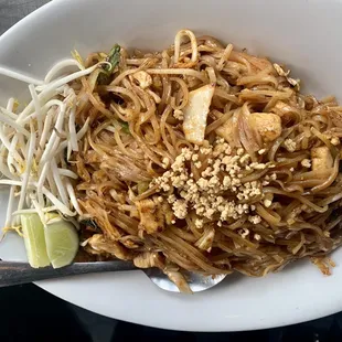 Chicken Pad Thai Dinner