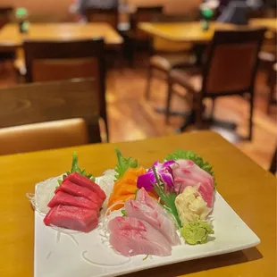 Sashimi Combo 7 (Tuna, Hamachi, Salmon, Kampachi)