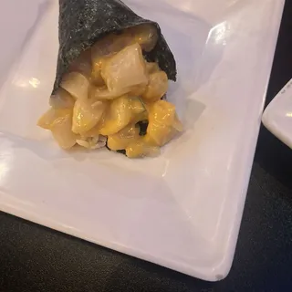 Spicy Scallop Roll