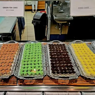 Tiramisu, green tea cake, Oreo cake and lemon cake.