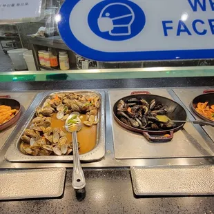 Breaded calamari, clams, mussels and pan-fried spicy shrimp.