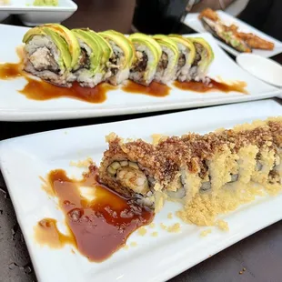 Caterpillar roll, crunch roll