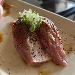 Seared Tuna Sushi