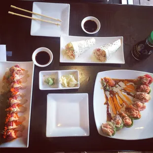 Hello Kitty Hand Roll