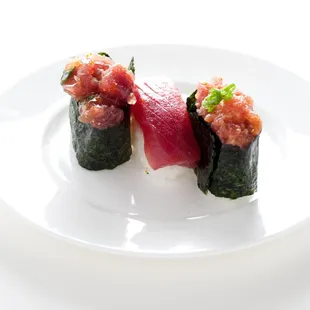 ahi trio