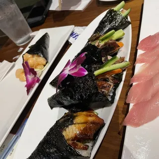 Salmon Skin Hand Roll