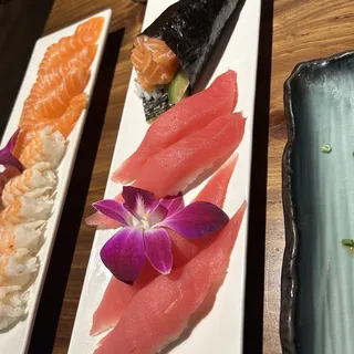 Salmon Hand Roll