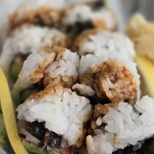 Eel &amp; Avocado Roll