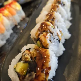 Eel &amp; Avocado Roll
