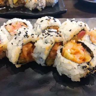 Spicy Hamachi Roll