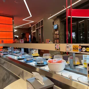 sushi and sashimi, interior