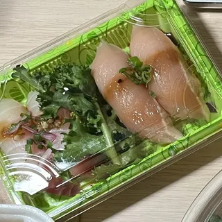 2 Yuzu Alacore Nigiri