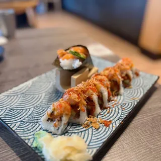 Salmon Avocado Hand Roll